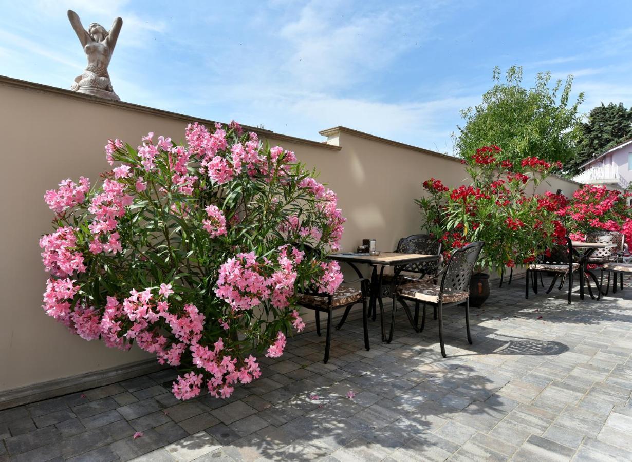 Sirena Palace Family Hotel Obzor Εξωτερικό φωτογραφία