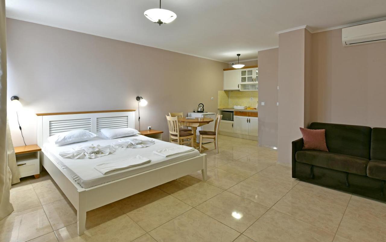 Sirena Palace Family Hotel Obzor Εξωτερικό φωτογραφία