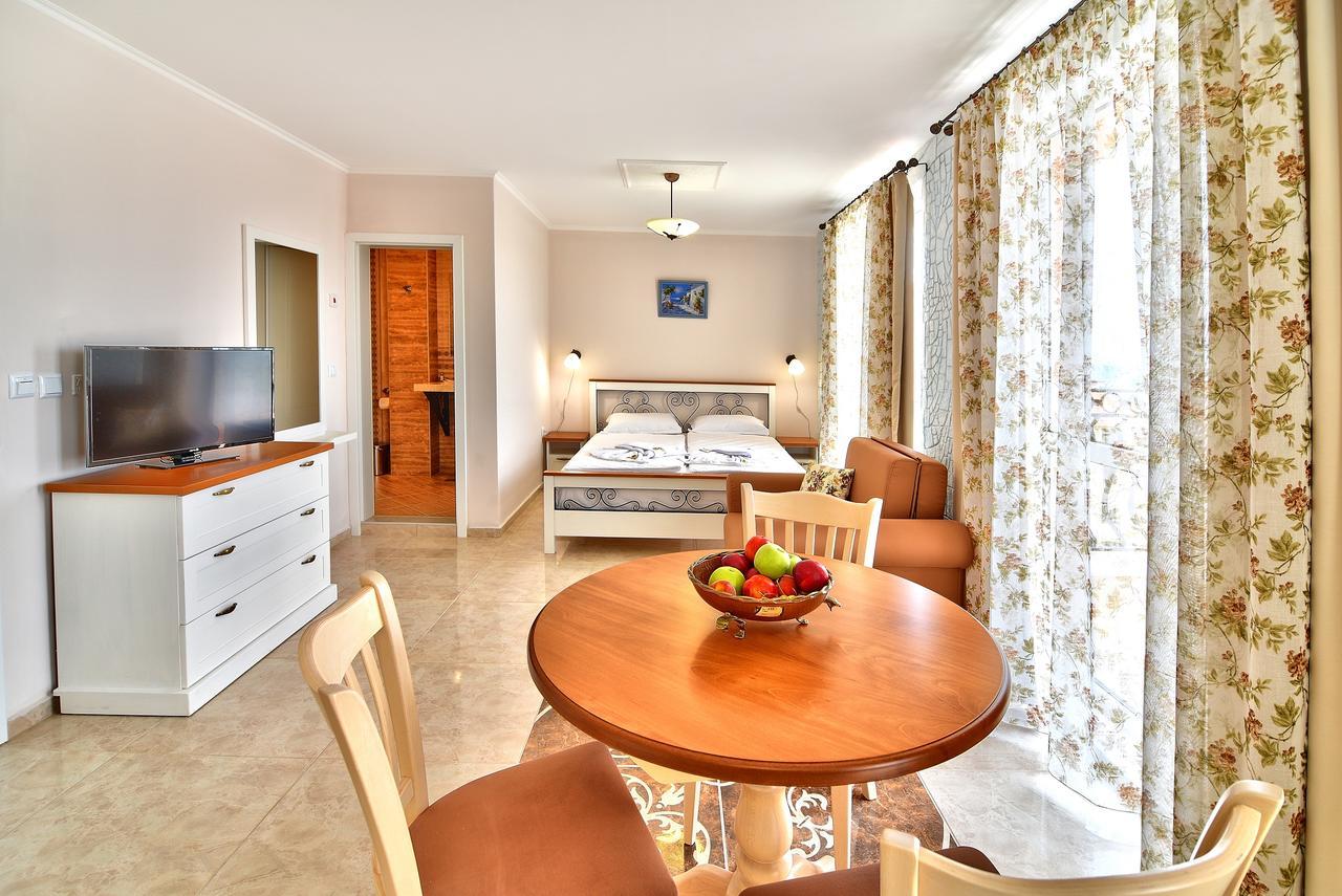 Sirena Palace Family Hotel Obzor Εξωτερικό φωτογραφία
